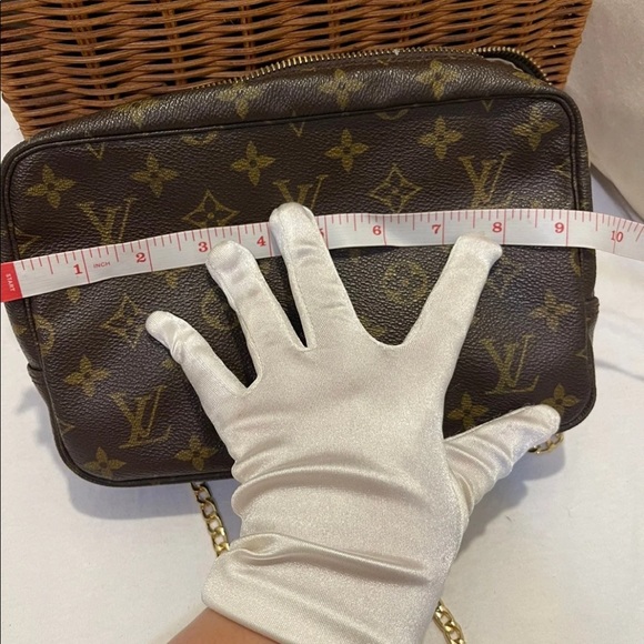 Authentic Louis Vuitton Crossbody handbag - Picture 9 of 12